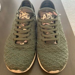 APL Sneakers